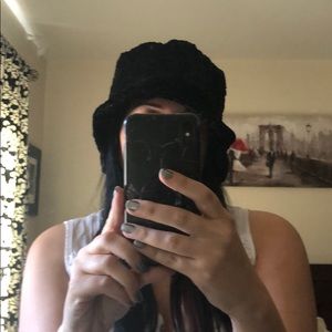 Black faux fur bucket hat